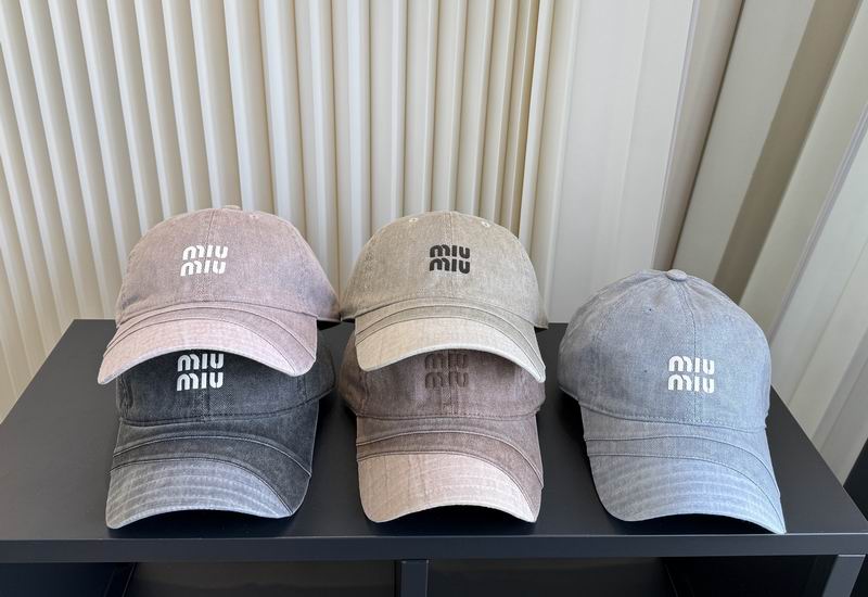 Miumiu cap dx109